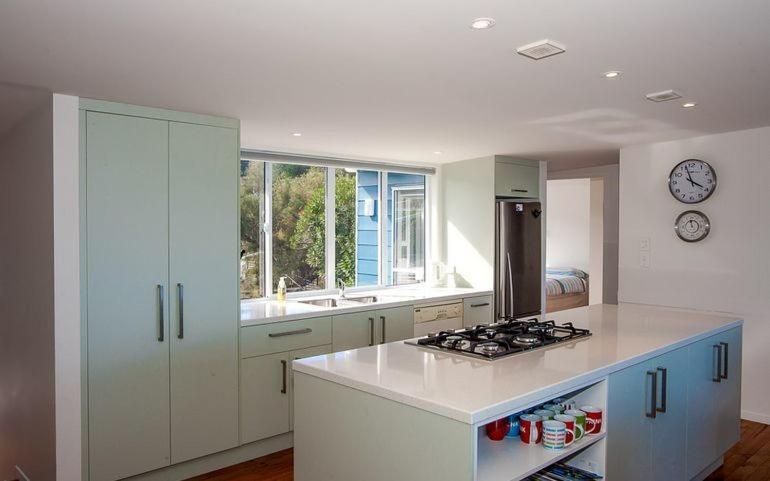 Shoreside - Tutukaka Holiday Home 외부 사진